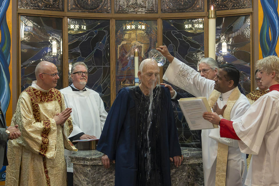 2026-StMary-EasterVigil (67 of 215).jpg